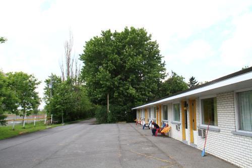 بروسار Motel Champlain المظهر الخارجي الصورة