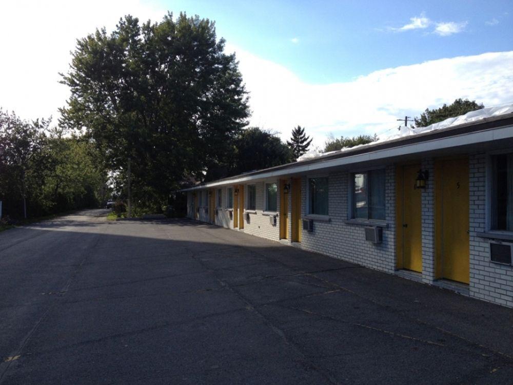 بروسار Motel Champlain المظهر الخارجي الصورة
